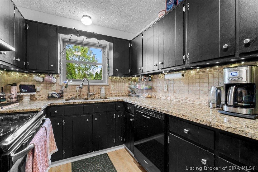 3820 Carver Street, New Albany, IN 47150