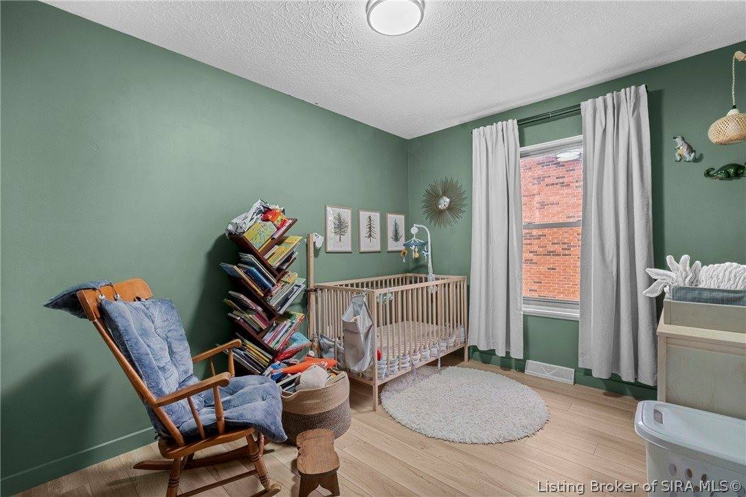 3820 Carver Street, New Albany, IN 47150