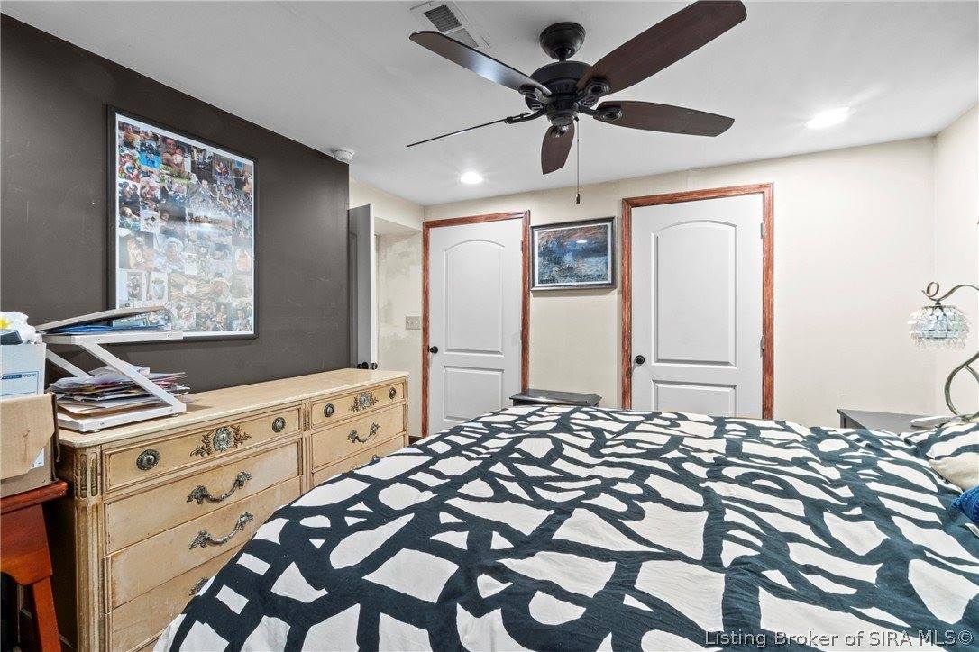 3820 Carver Street, New Albany, IN 47150