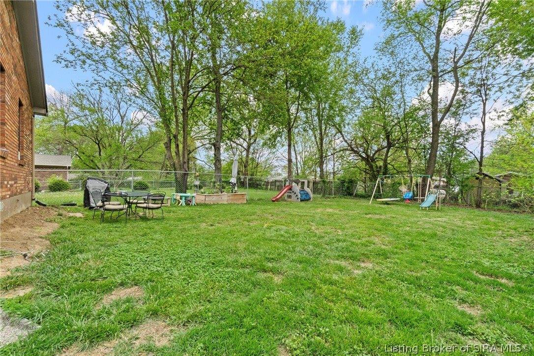 3820 Carver Street, New Albany, IN 47150