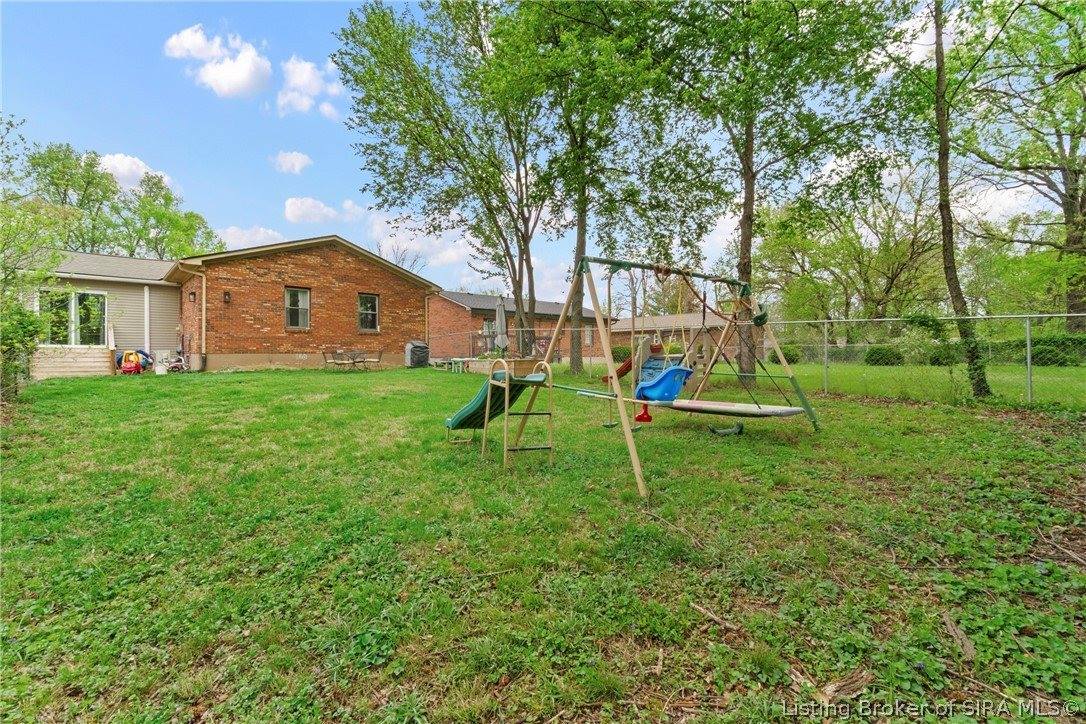 3820 Carver Street, New Albany, IN 47150