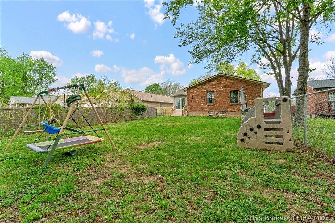 3820 Carver Street, New Albany, IN 47150