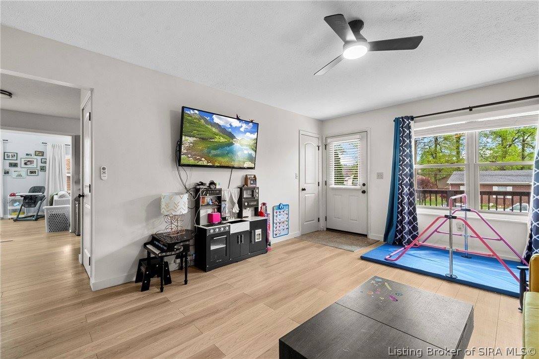 3820 Carver Street, New Albany, IN 47150