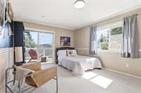 19363 SE Debora Dr, Damascus, OR 97089