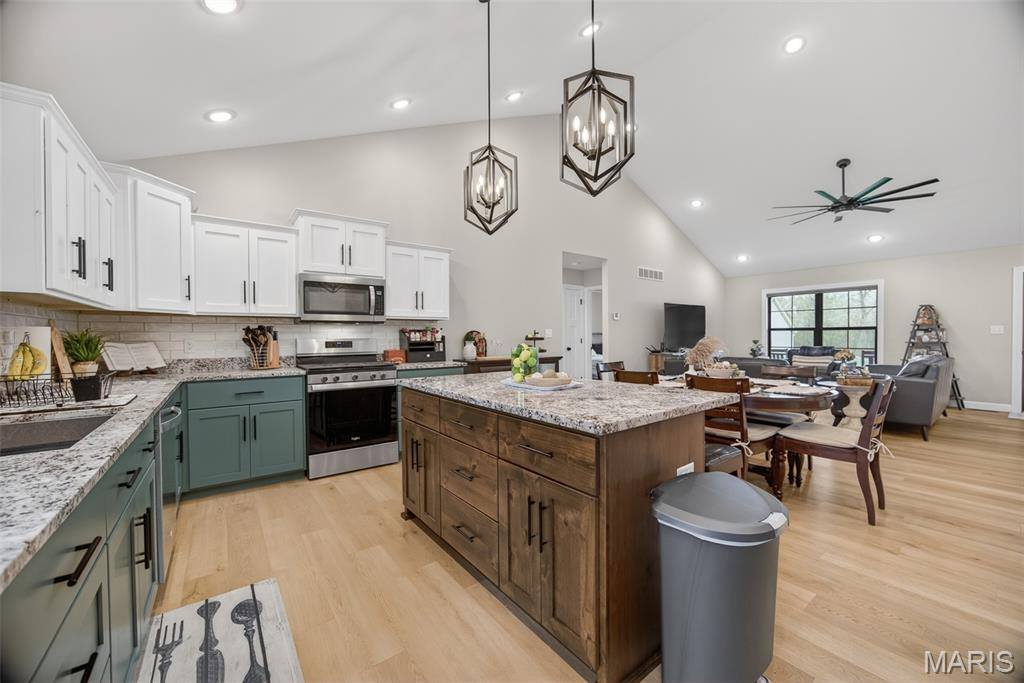 115 Alice Drive, Waynesville, MO 65583