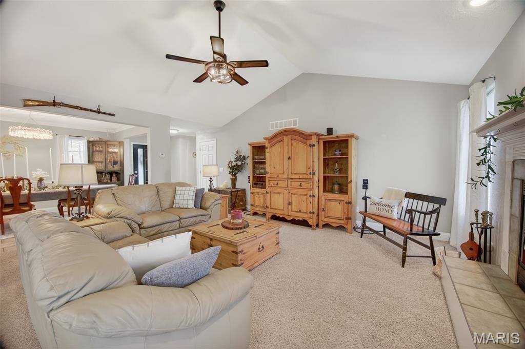 21093 Layla Road, Waynesville, MO 65583