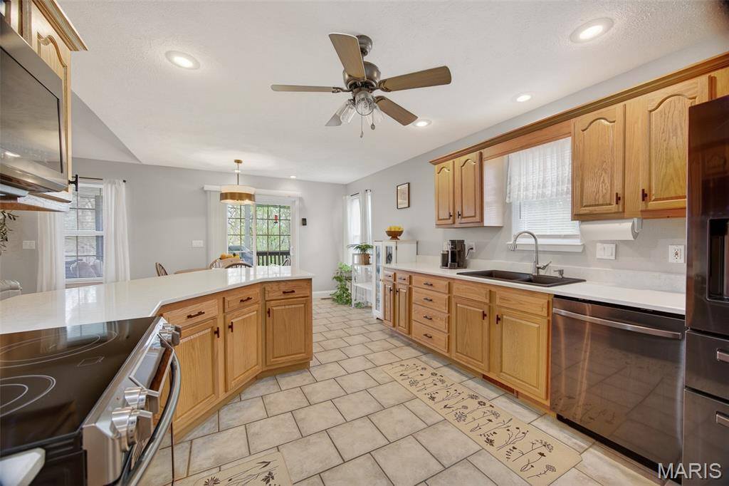 21093 Layla Road, Waynesville, MO 65583