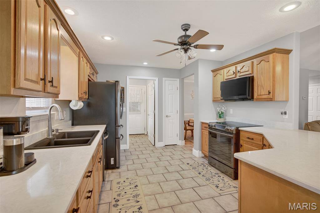 21093 Layla Road, Waynesville, MO 65583