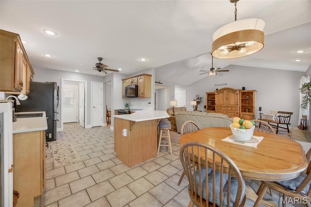 21093 Layla Road, Waynesville, MO 65583