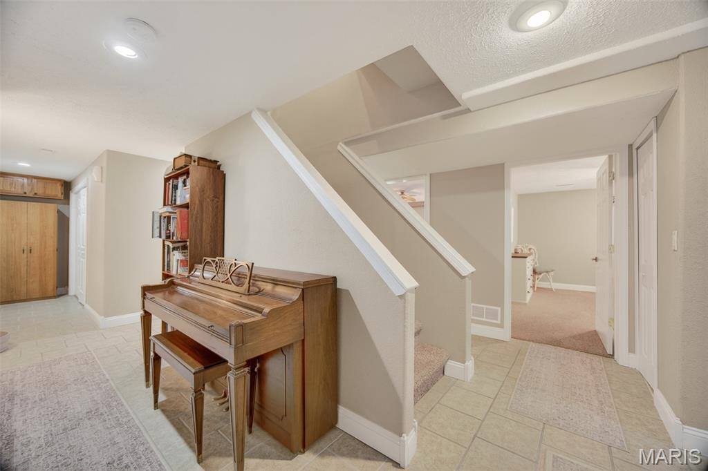 21093 Layla Road, Waynesville, MO 65583