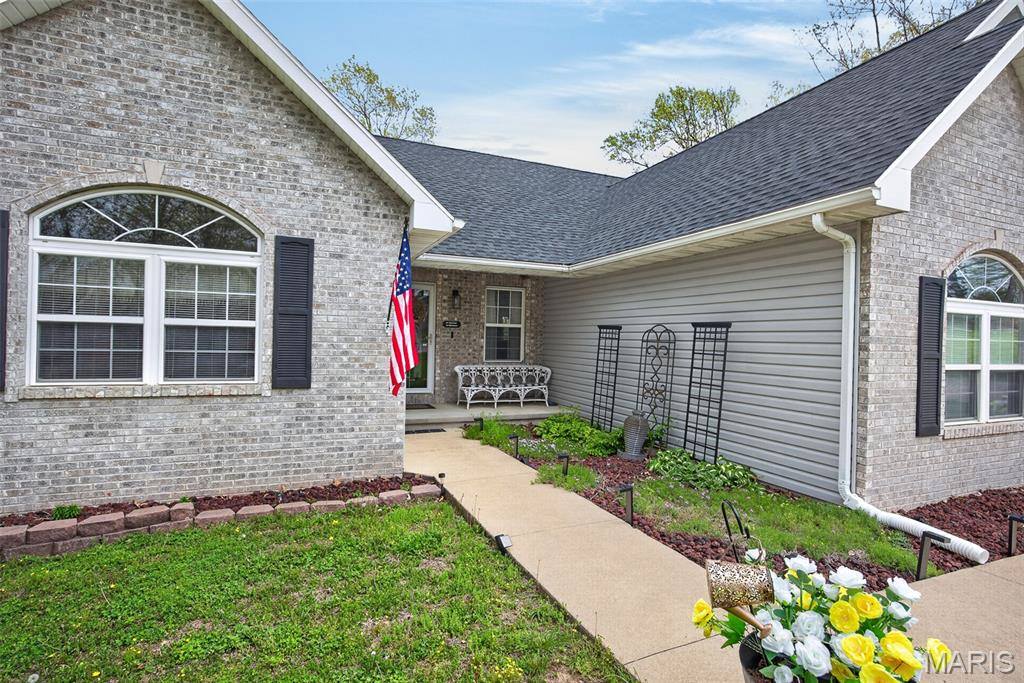 21093 Layla Road, Waynesville, MO 65583