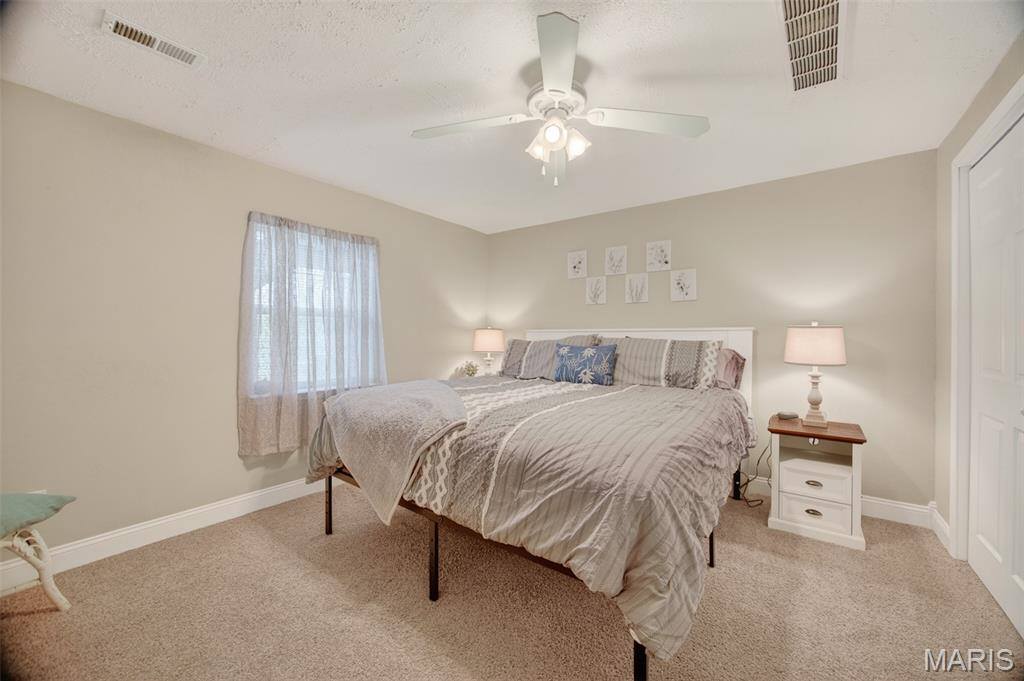 21093 Layla Road, Waynesville, MO 65583