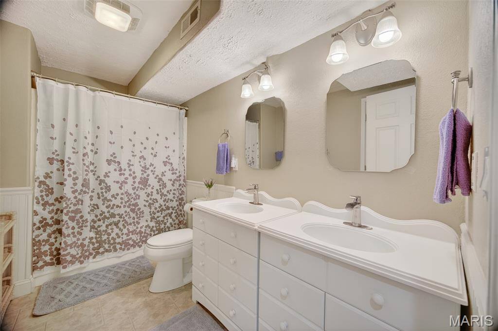 21093 Layla Road, Waynesville, MO 65583