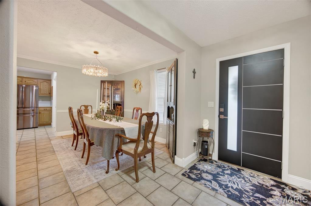 21093 Layla Road, Waynesville, MO 65583