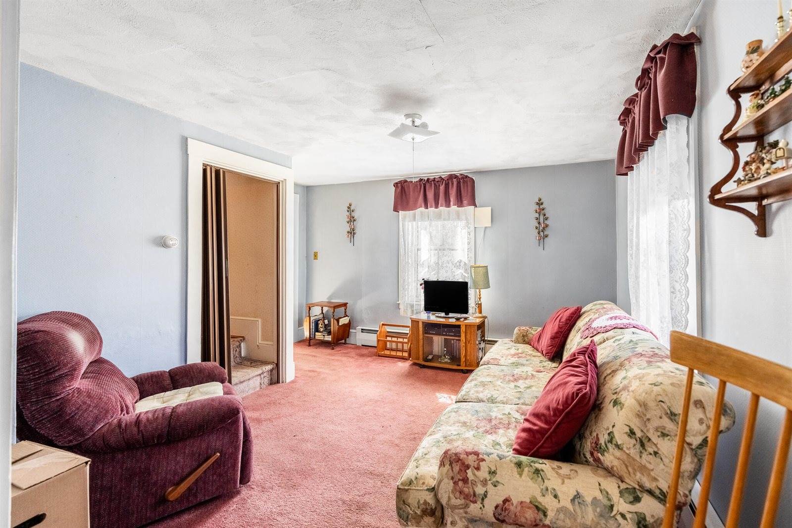 15 Lane Street, Bangor, ME 04401