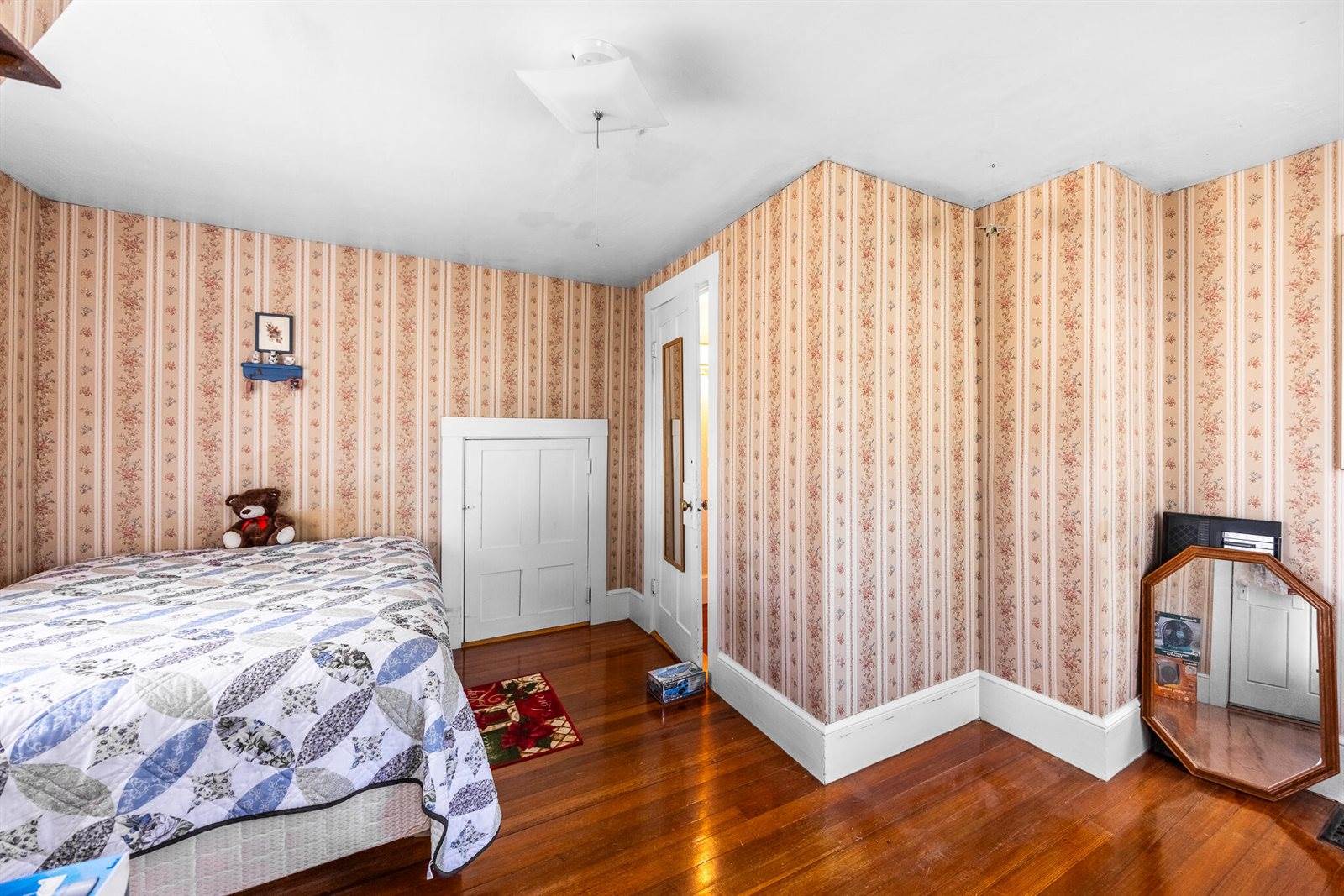 15 Lane Street, Bangor, ME 04401