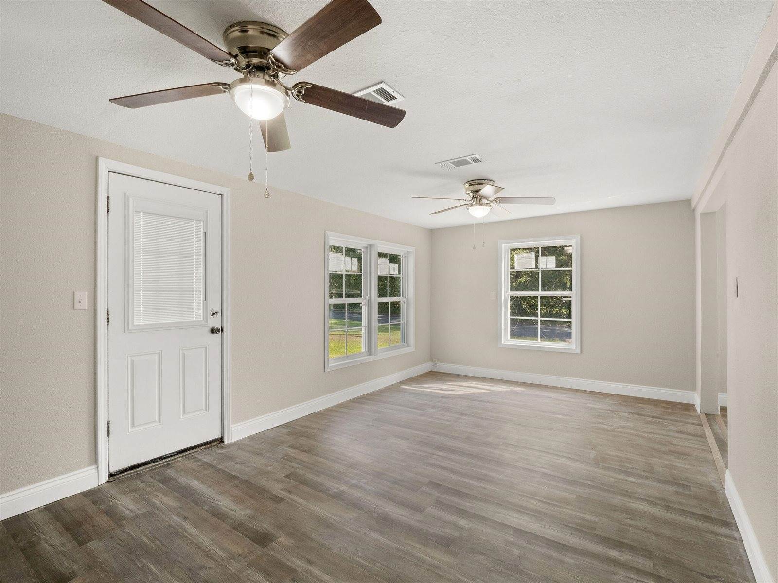 921 Lake Ct Dr, DeRidder, LA 70634