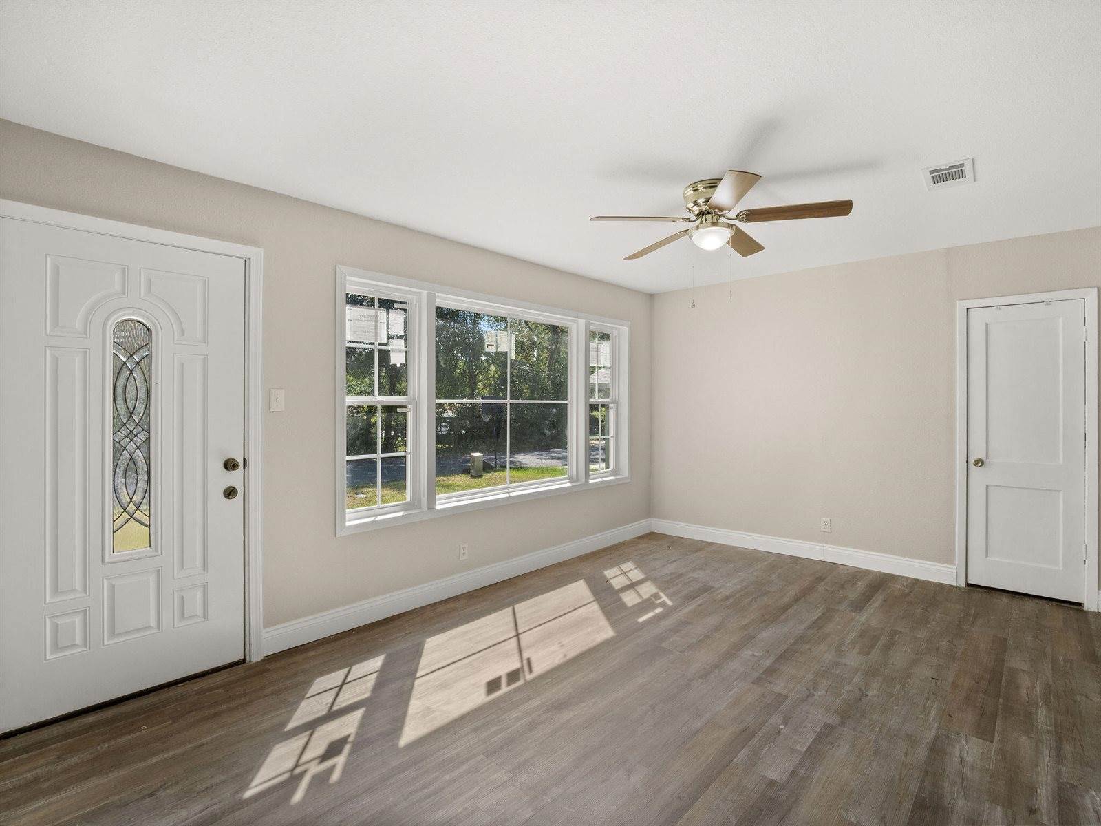 921 Lake Ct Dr, DeRidder, LA 70634