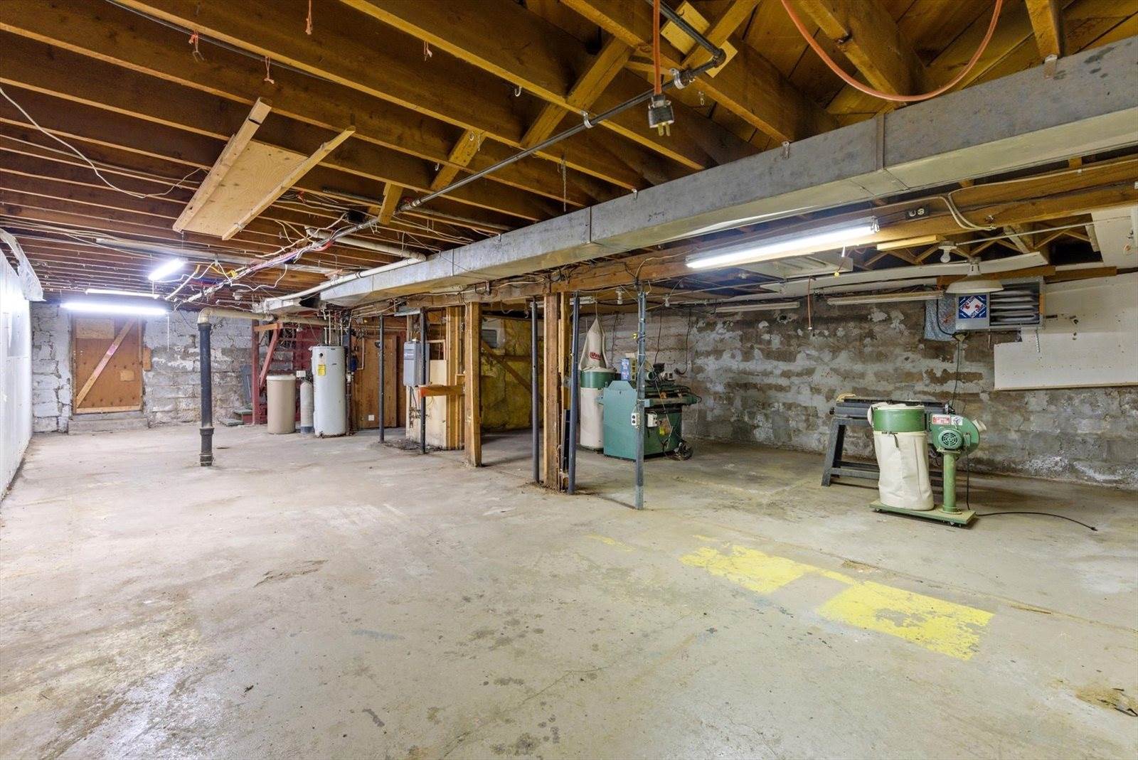19 5th Avenue West, Kalispell, MT 59901