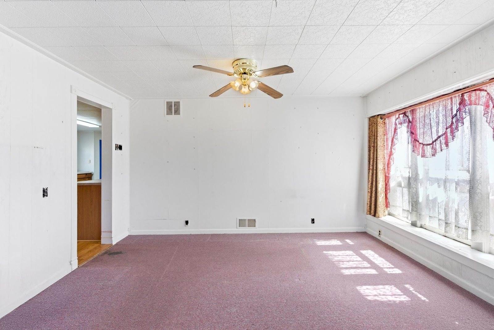 19 5th Avenue West, Kalispell, MT 59901