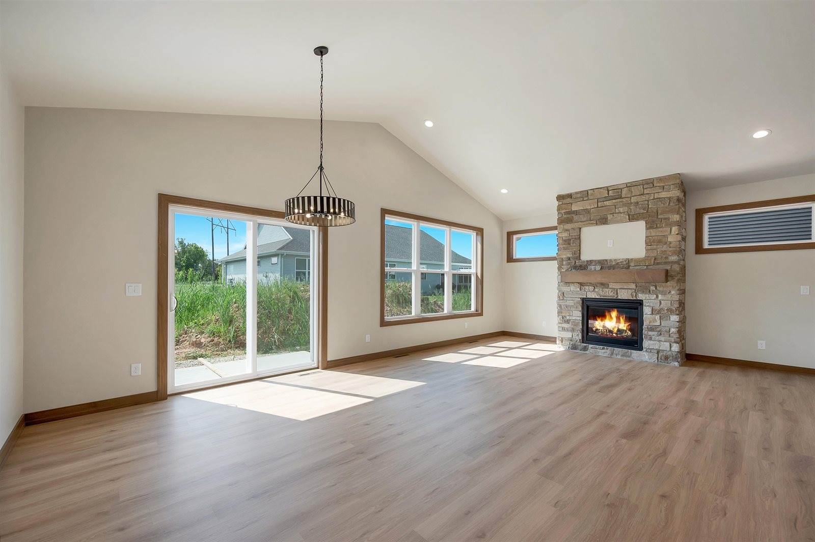 2387 Whispering Wind Lane, Green Bay, WI 54303
