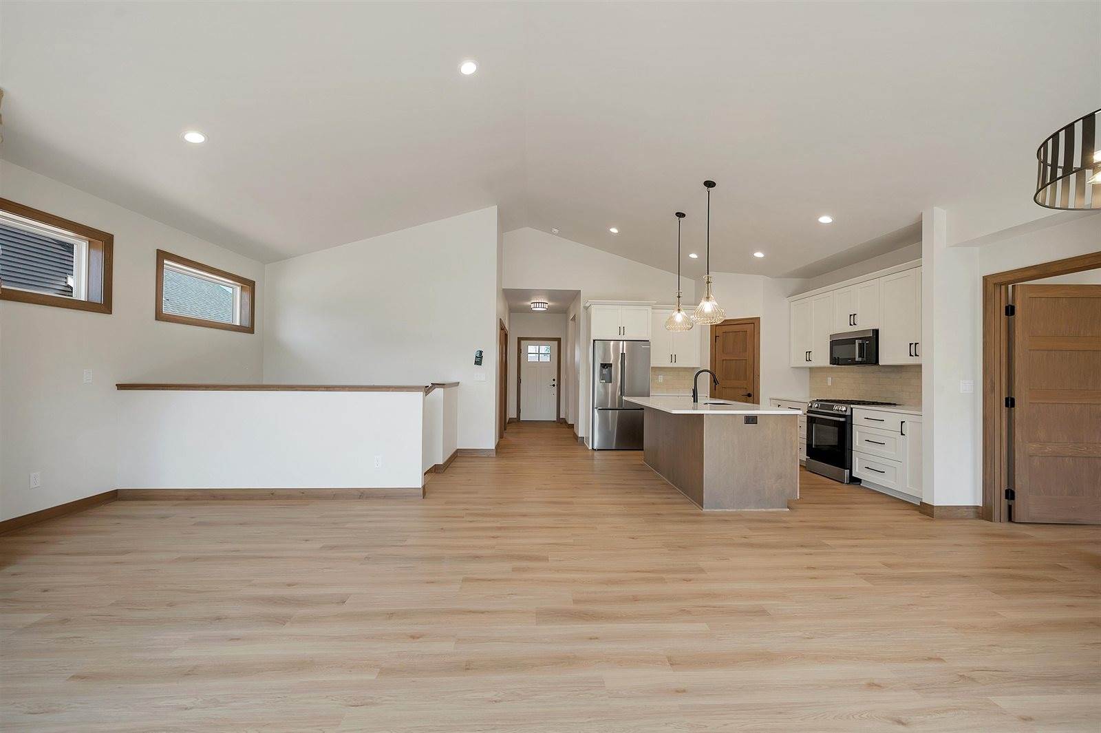 2387 Whispering Wind Lane, Green Bay, WI 54303