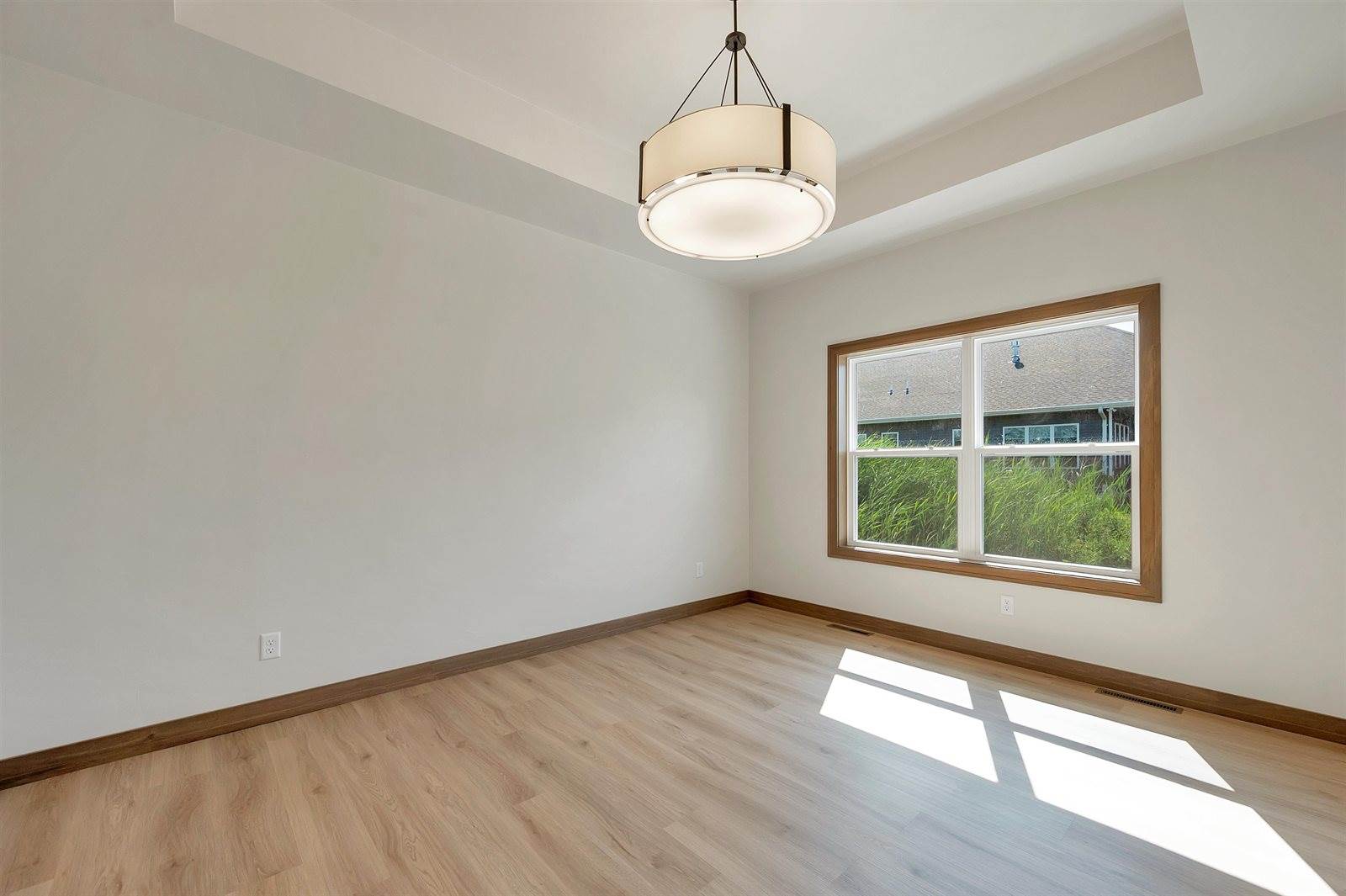 2387 Whispering Wind Lane, Green Bay, WI 54303