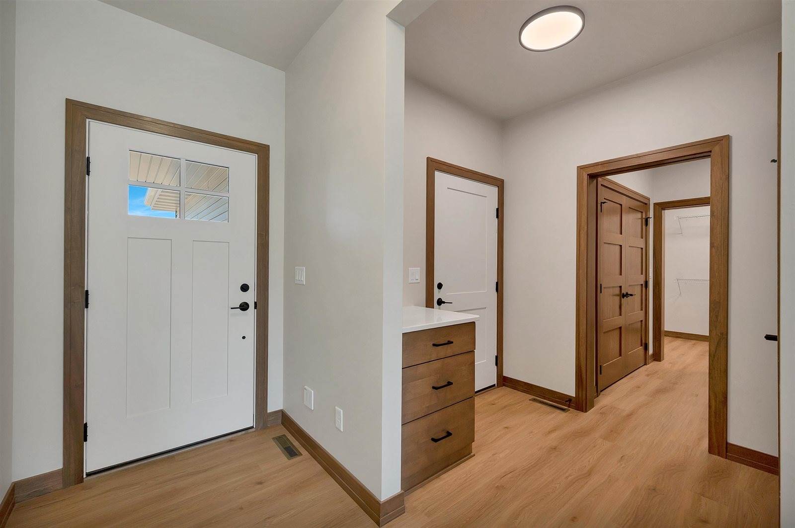 2387 Whispering Wind Lane, Green Bay, WI 54303