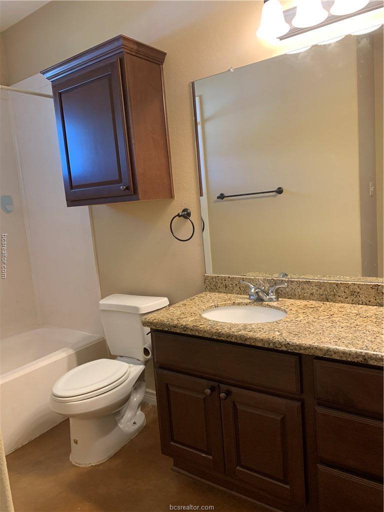 3329 Lieutenant Avenue, College Station, TX 77845
