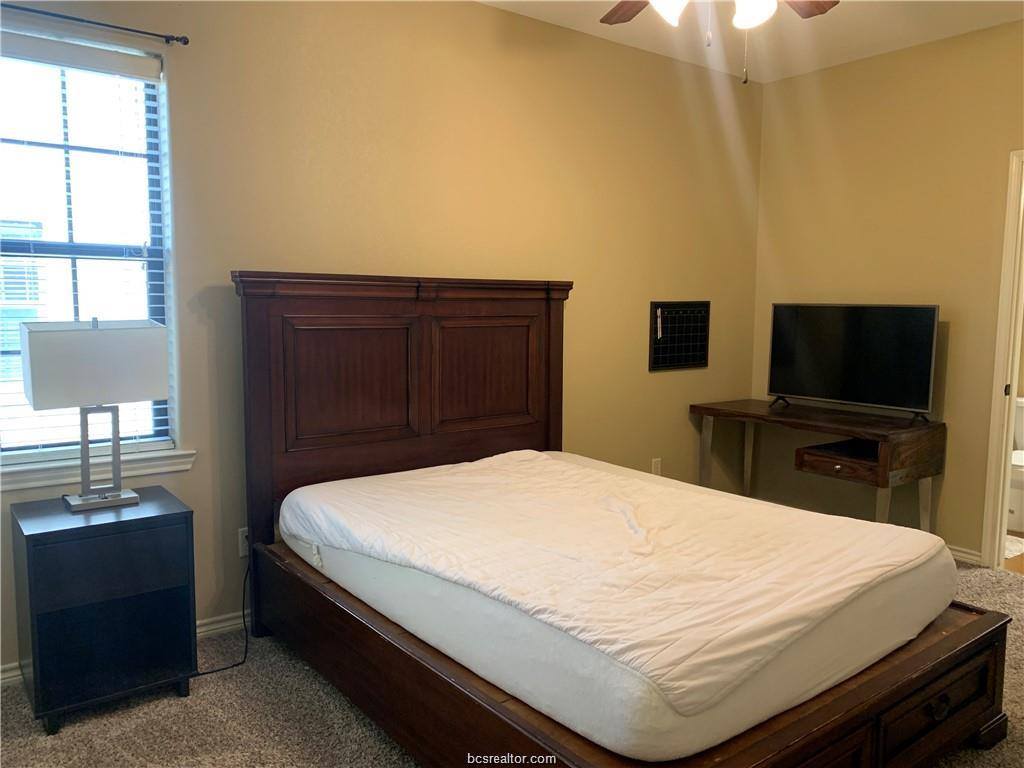 3329 Lieutenant Avenue, College Station, TX 77845