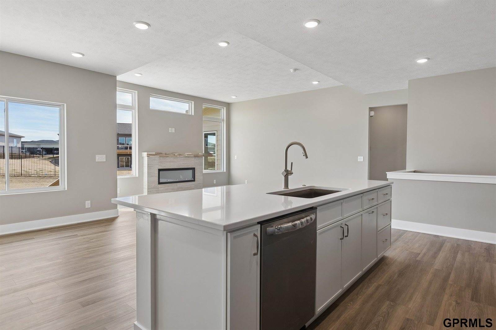 7711 South 180 Avenue, Omaha, NE 68136