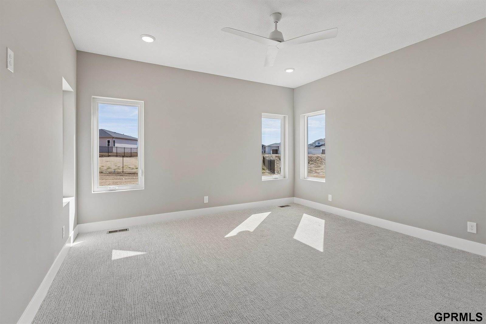 7711 South 180 Avenue, Omaha, NE 68136