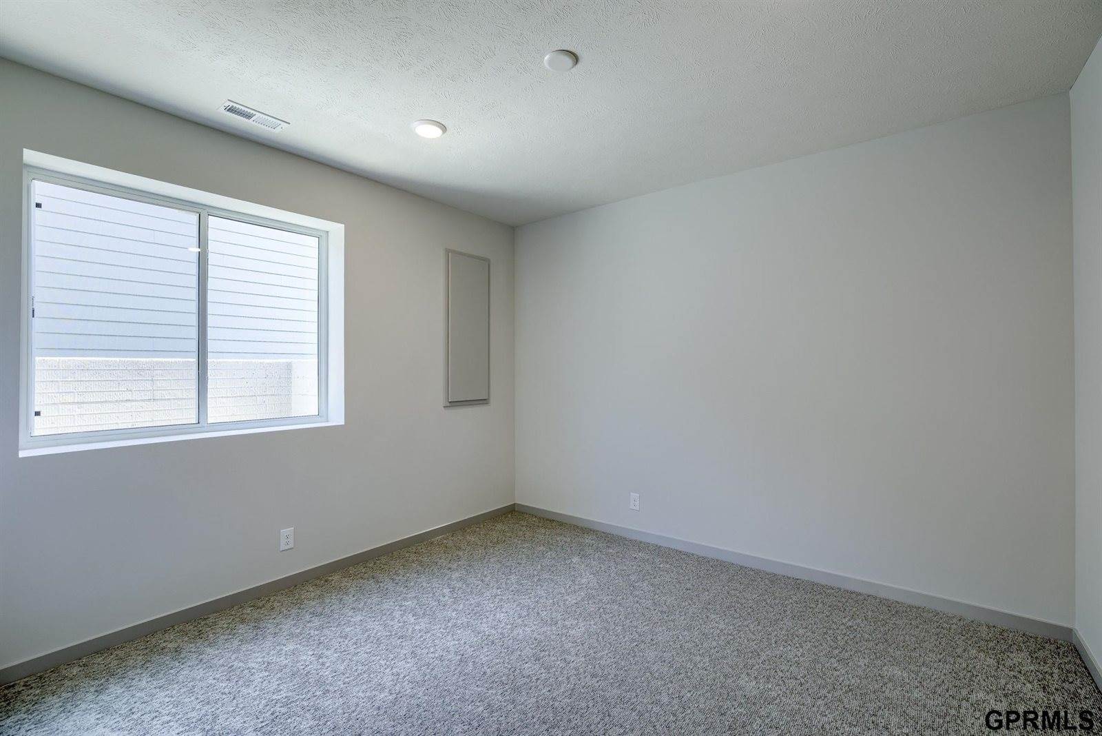 21816 Buchanan Parkway, Gretna, NE 68028