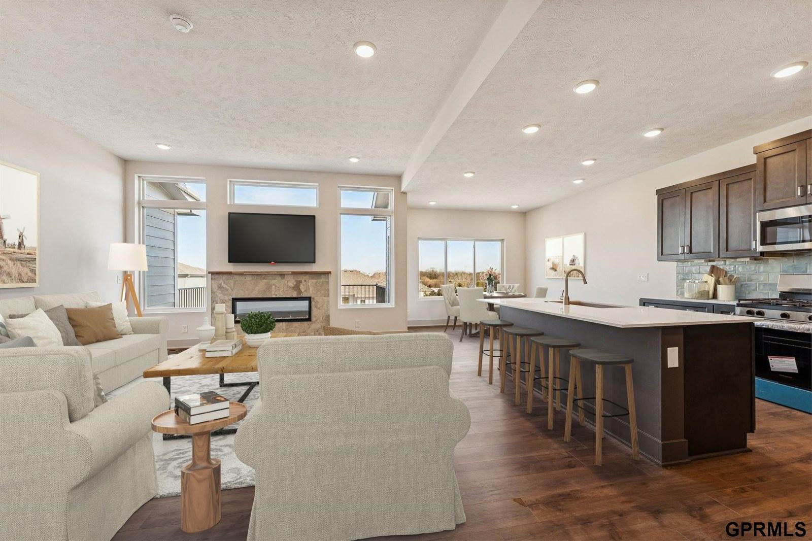 21907 McClellan Drive, Gretna, NE 68028