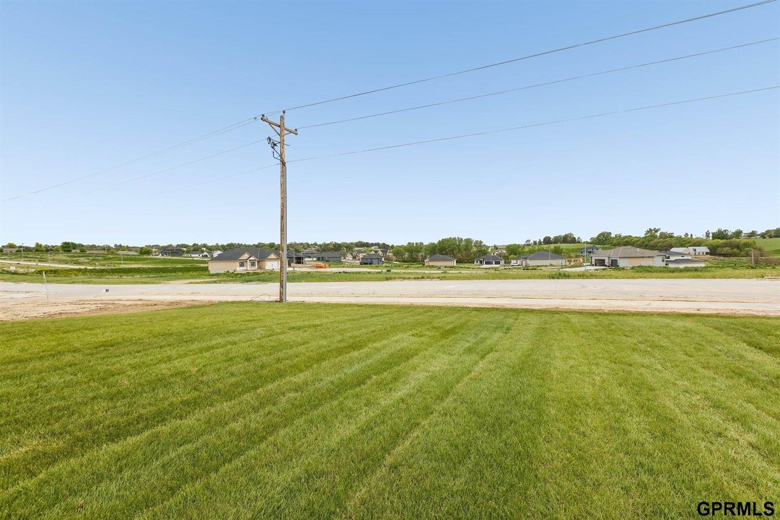 21907 McClellan Drive, Gretna, NE 68028