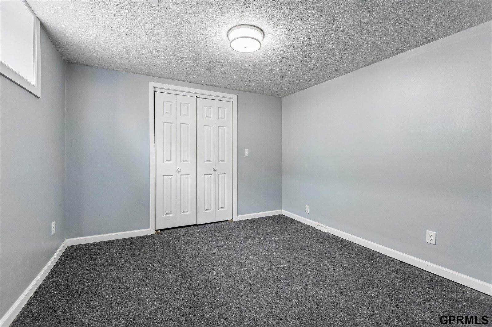 424 Grover Street, Omaha, NE 68108