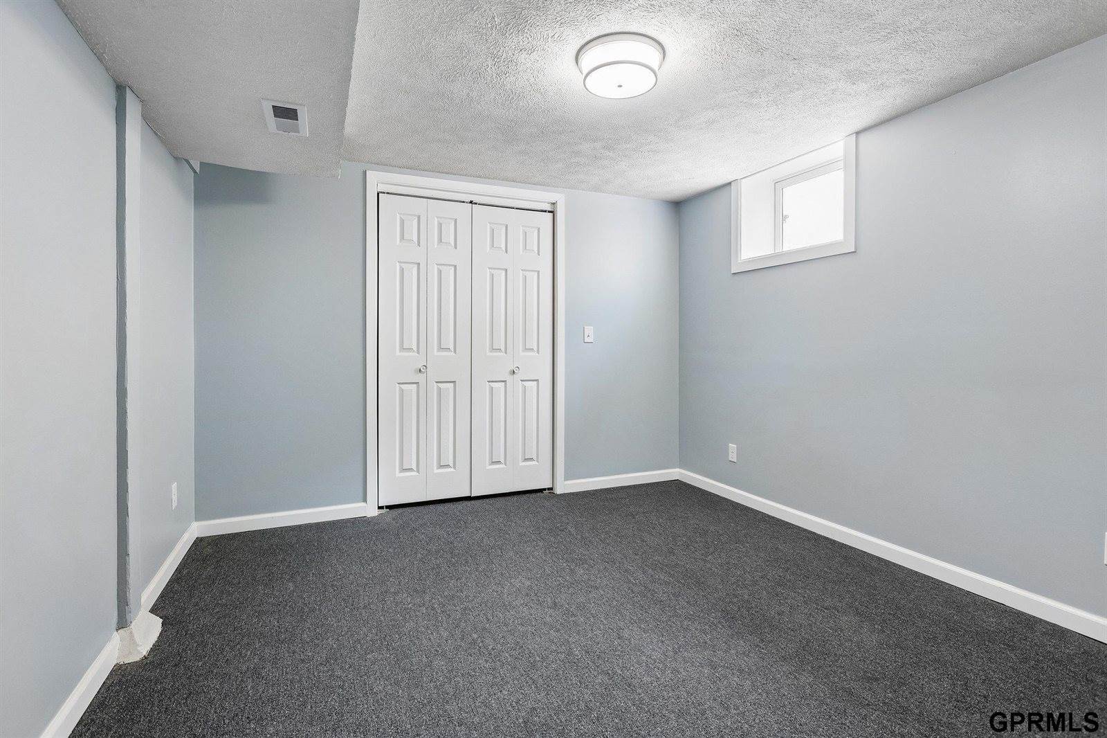 424 Grover Street, Omaha, NE 68108