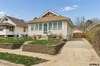 424 Grover Street, Omaha, NE 68108