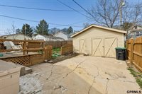 424 Grover Street, Omaha, NE 68108