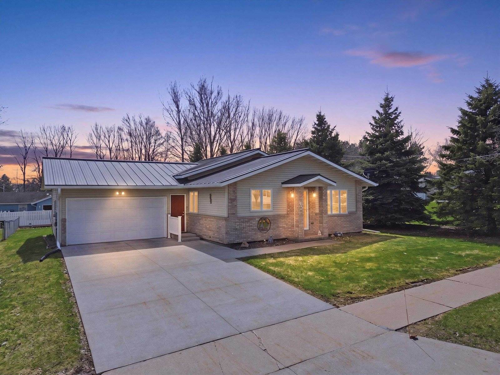 404 W Ives Street, Marshfield, WI 54449
