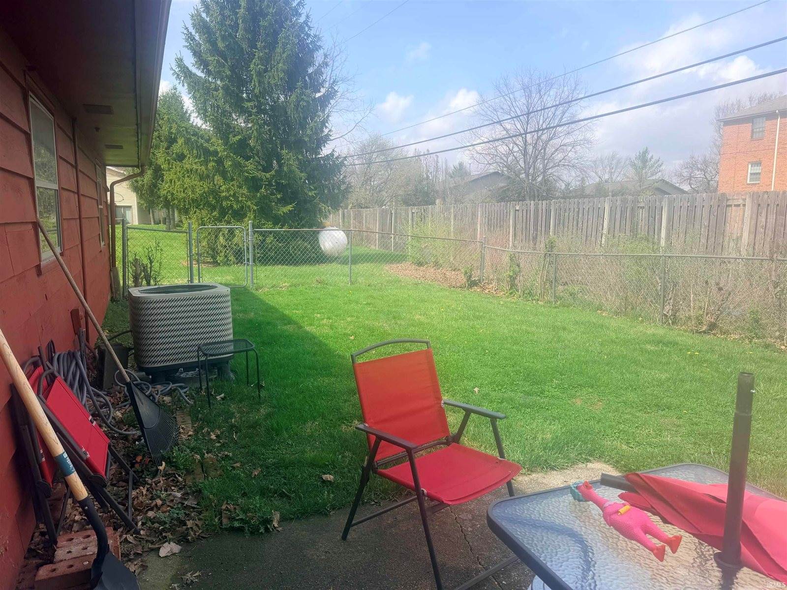 200 W Charter Drive, Muncie, IN 47303