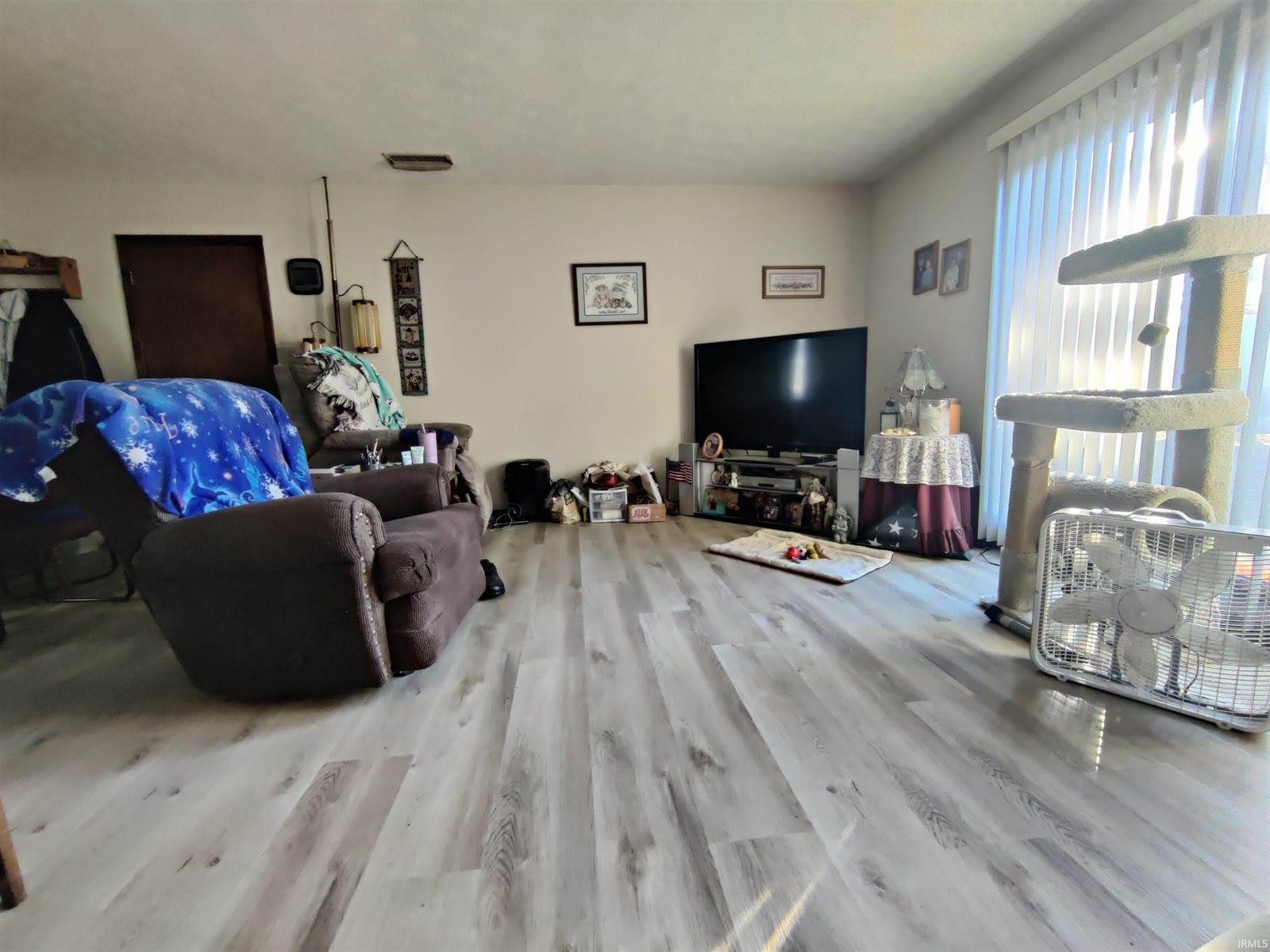 200 W Charter Drive, Muncie, IN 47303