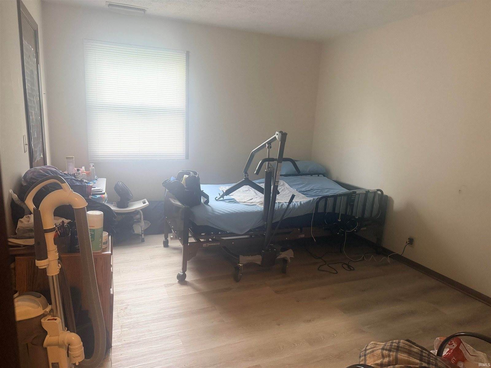 200 W Charter Drive, Muncie, IN 47303