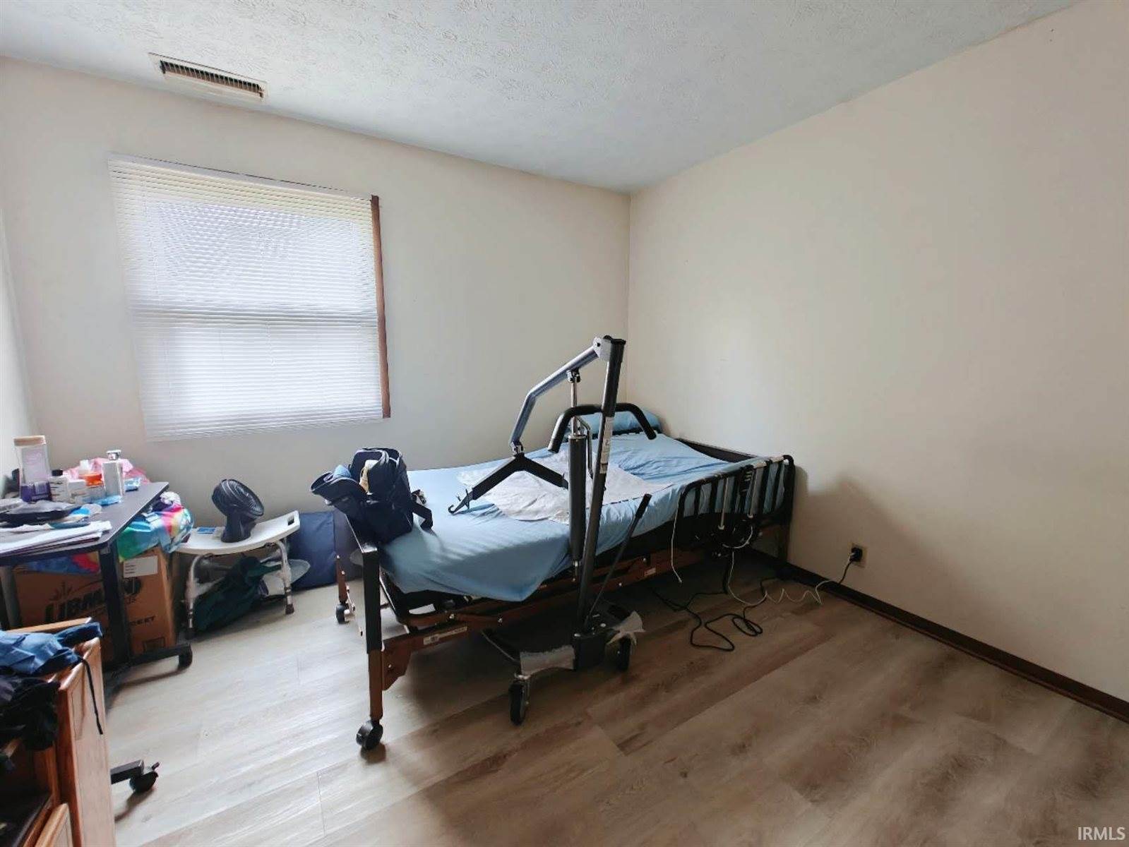 200 W Charter Drive, Muncie, IN 47303