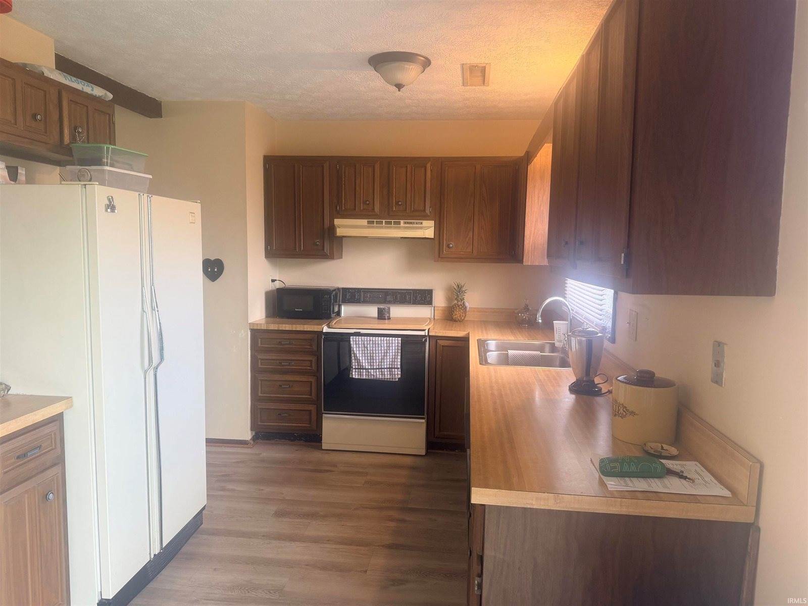 200 W Charter Drive, Muncie, IN 47303