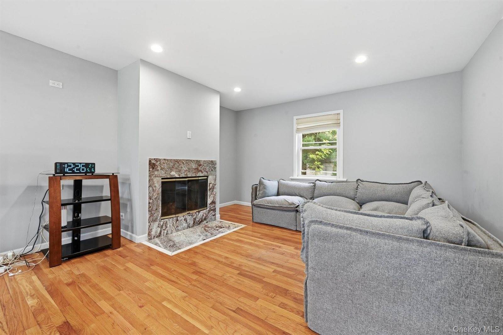 140 North Street, Locust Valley, NY 11560