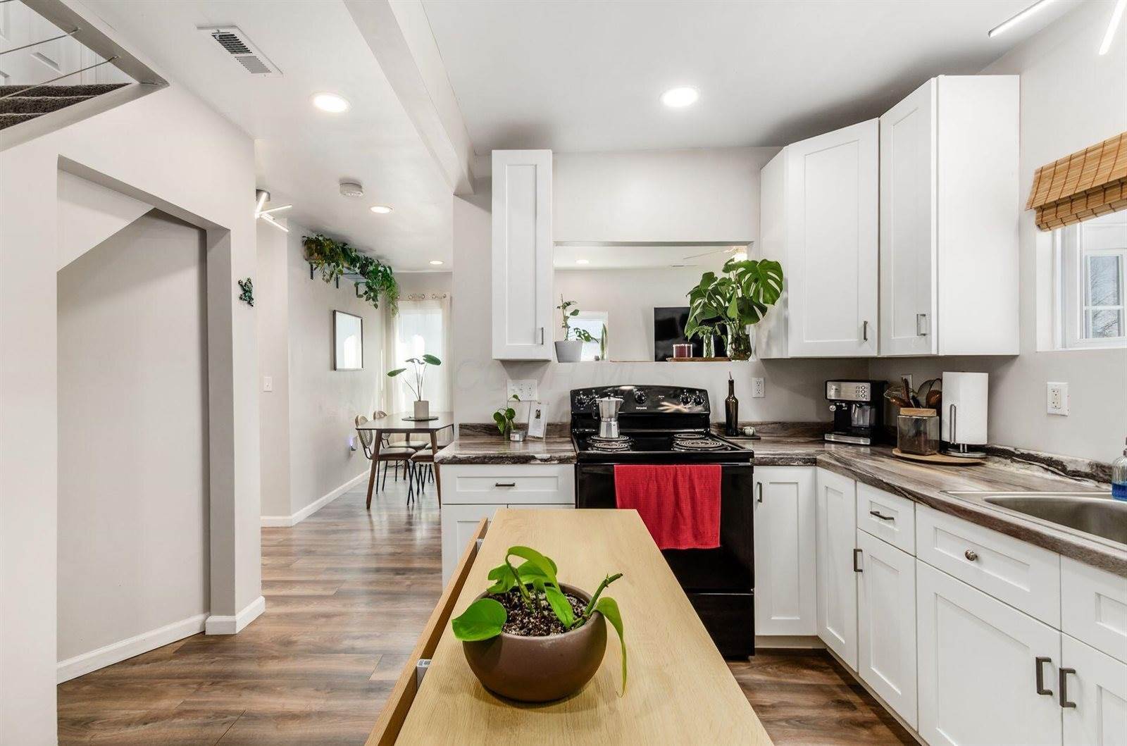 2058 Briarwood Avenue, Columbus, OH 43211