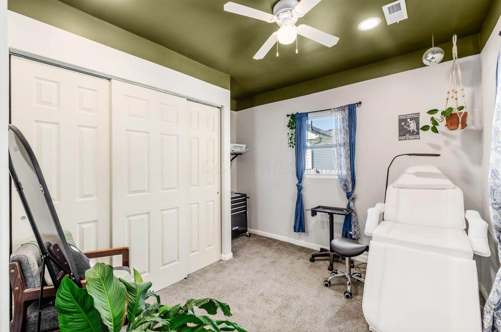 2058 Briarwood Avenue, Columbus, OH 43211