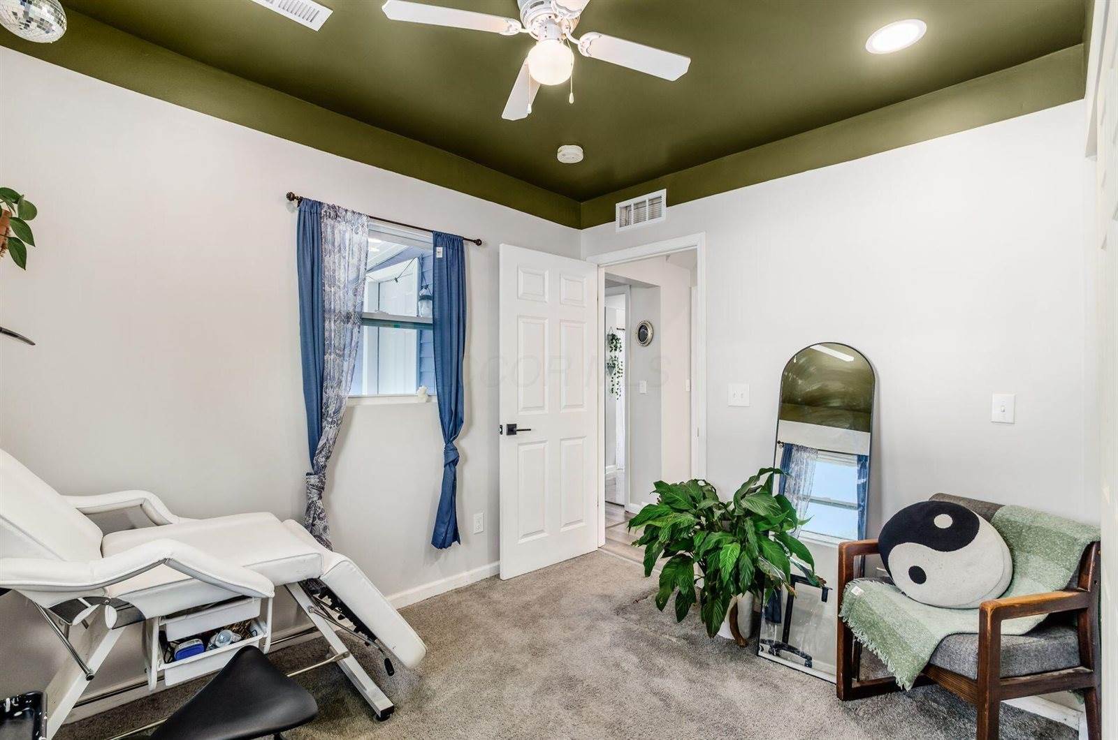 2058 Briarwood Avenue, Columbus, OH 43211