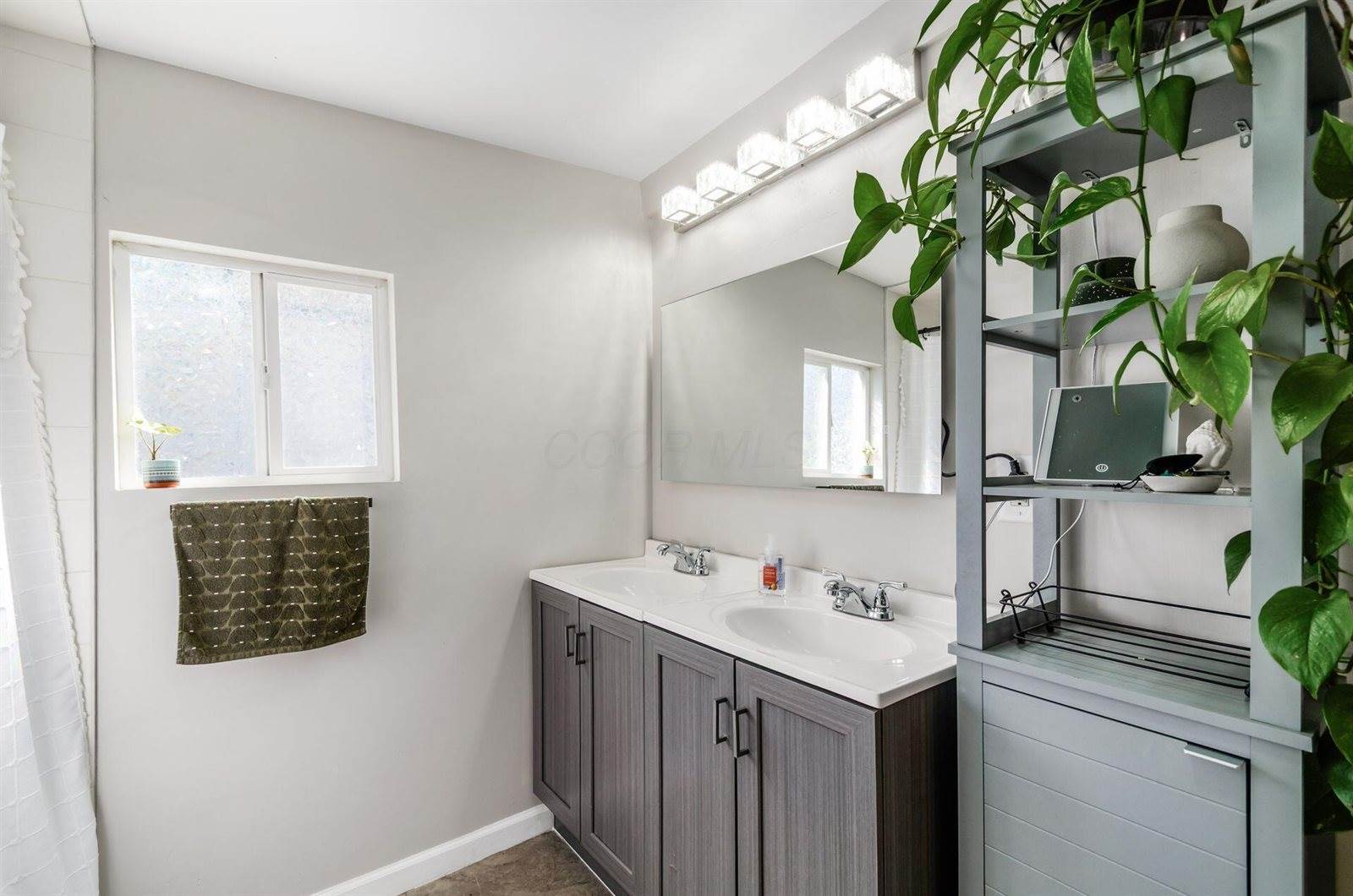 2058 Briarwood Avenue, Columbus, OH 43211